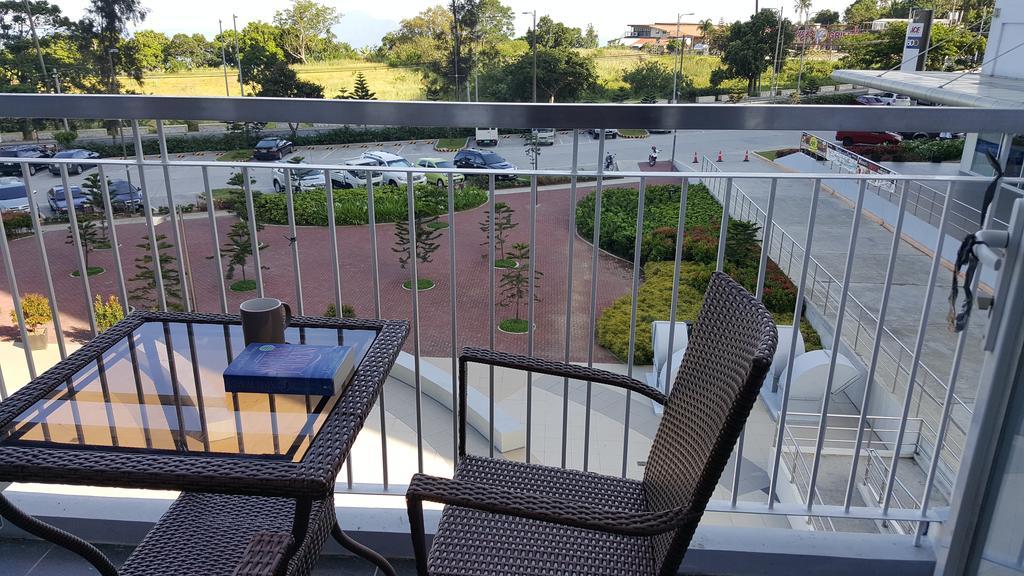 Relaxing Wind Daire Tagaytay City Dış mekan fotoğraf